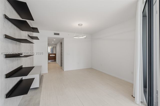 1000 Brickell Plz 1902, Miami, FL 33131