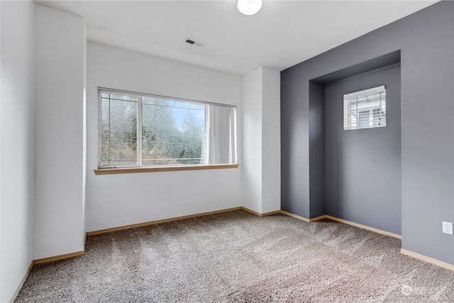 6528 127th Street Ct E, Puyallup, WA 98373