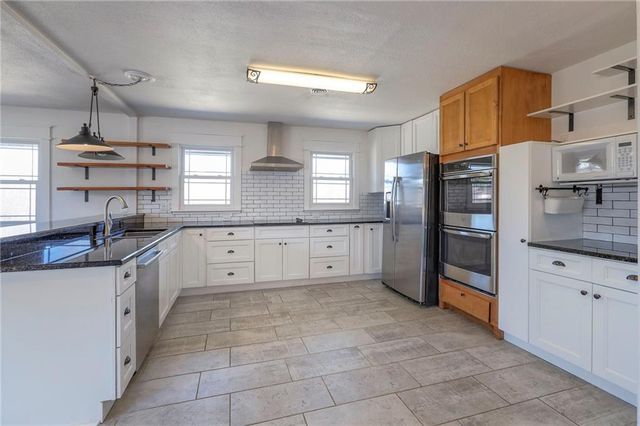 14705 Red Rock Drive, Platte City, MO 64079