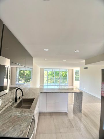 3960 Oaks Clubhouse Dr Drive 401, Pompano Beach, FL 33069