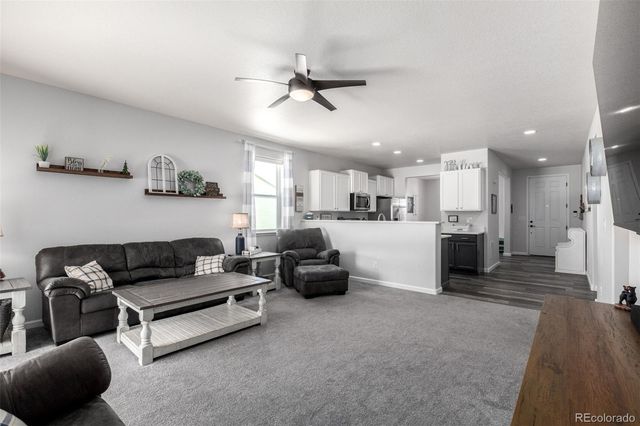 5608 En Joie Place, Elizabeth, CO 80107