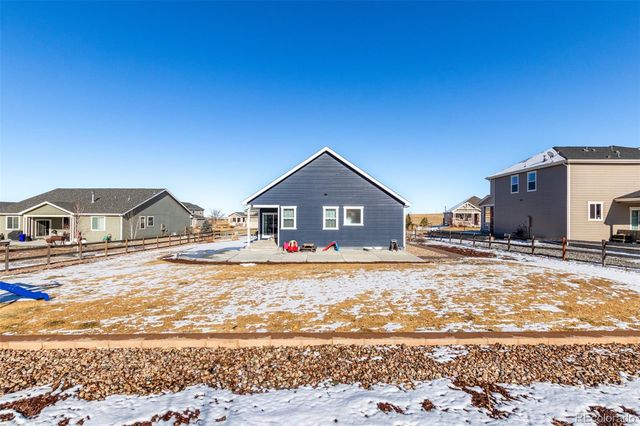 5608 En Joie Place, Elizabeth, CO 80107