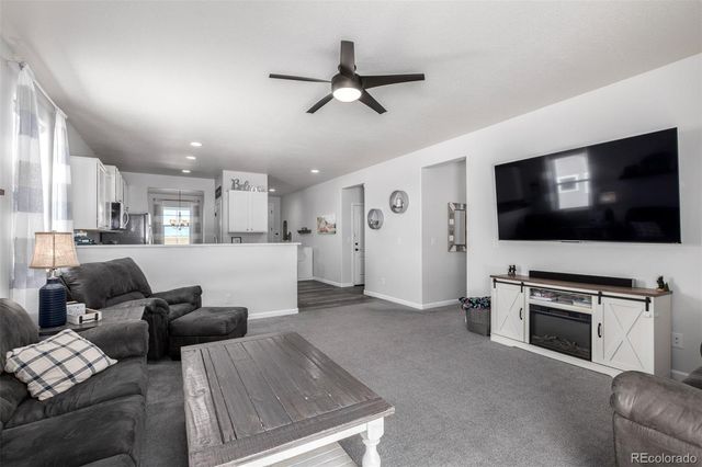 5608 En Joie Place, Elizabeth, CO 80107