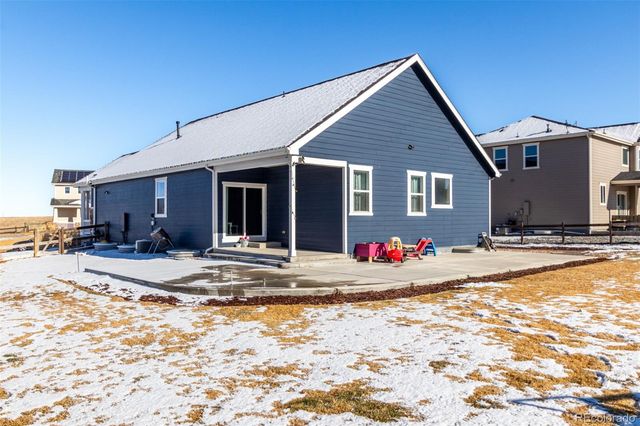 5608 En Joie Place, Elizabeth, CO 80107