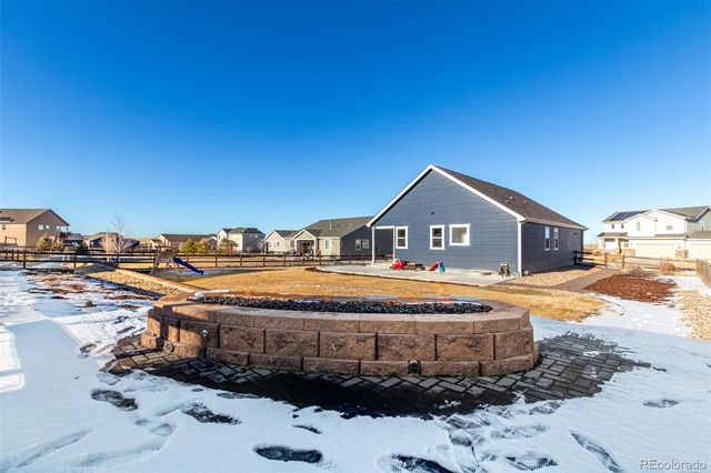 5608 En Joie Place, Elizabeth, CO 80107