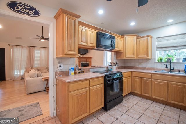 204 Winnie Trail, Brunswick, GA 31525
