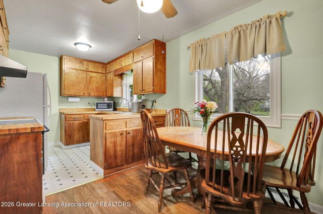 4910 Westhill Drive, Lansing, MI 48917