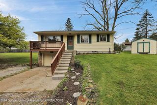 4910 Westhill Drive, Lansing, MI 48917