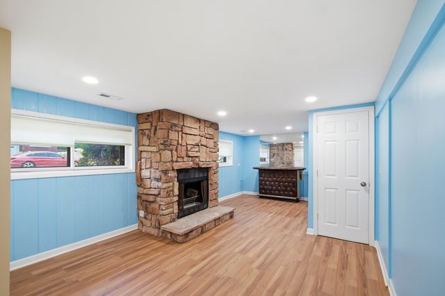 191 Montclare Lane, Wood Dale, IL 60191