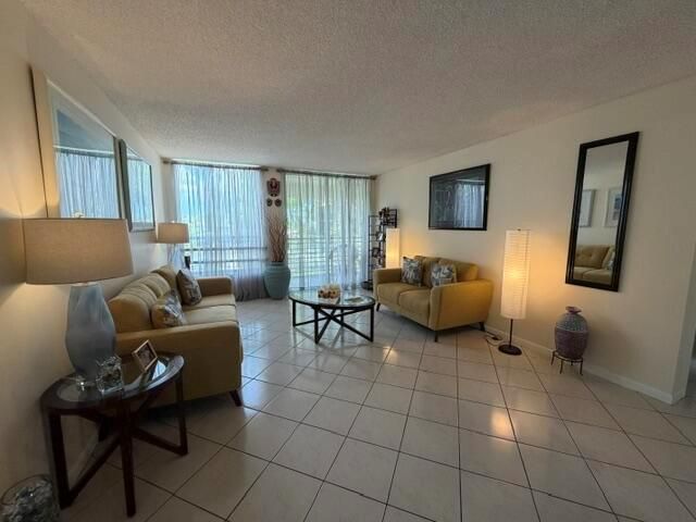 8050 W Mcnab Road 203, Tamarac, FL 33321