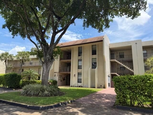 8050 W Mcnab Road 203, Tamarac, FL 33321