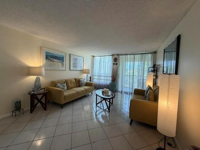 8050 W Mcnab Road 203, Tamarac, FL 33321