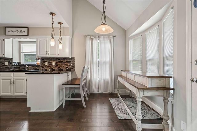 312 NW Locust Street, Lee's Summit, MO 64064