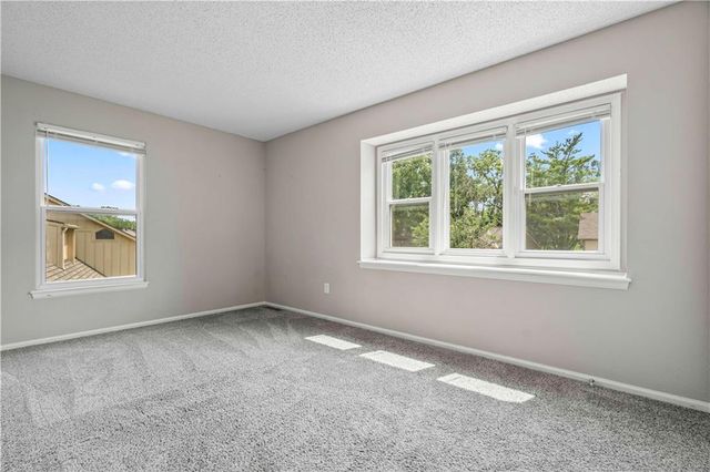 312 NW Locust Street, Lee's Summit, MO 64064