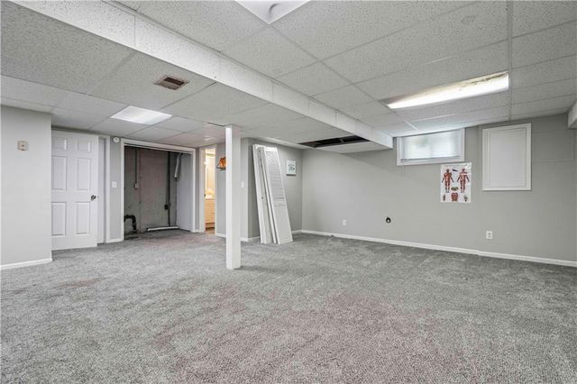 312 NW Locust Street, Lee's Summit, MO 64064