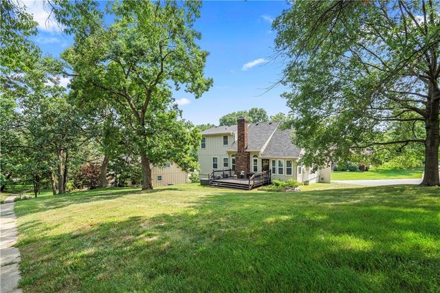 312 NW Locust Street, Lee's Summit, MO 64064