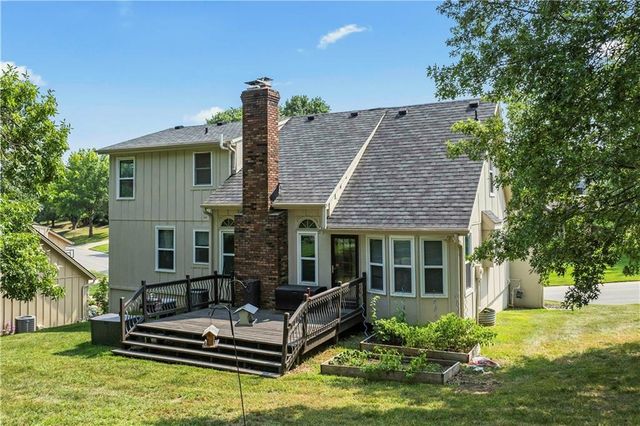 312 NW Locust Street, Lee's Summit, MO 64064