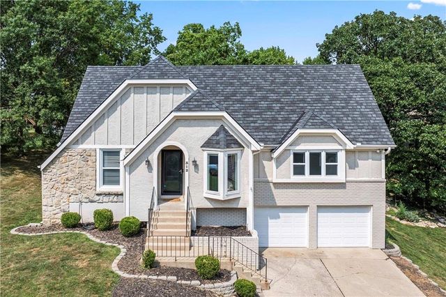 312 NW Locust Street, Lee's Summit, MO 64064