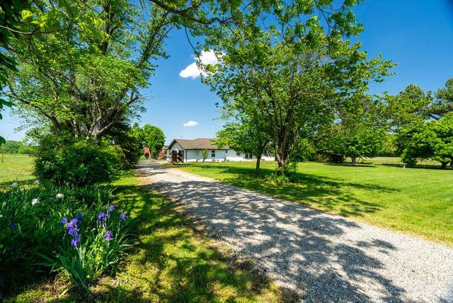 5654 Borthick Rd, Springfield, TN 37172