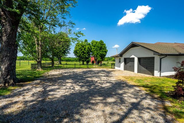 5654 Borthick Rd, Springfield, TN 37172
