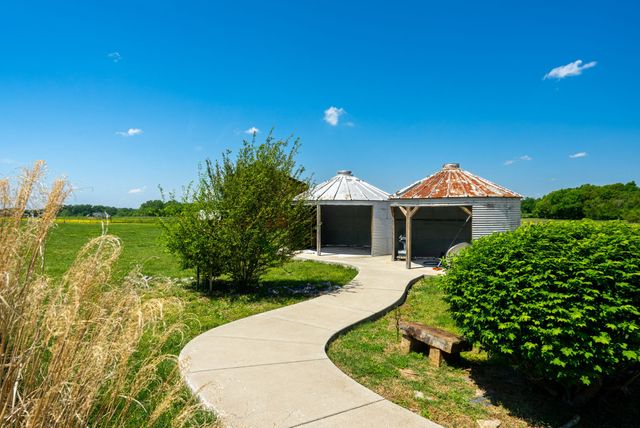 5654 Borthick Rd, Springfield, TN 37172