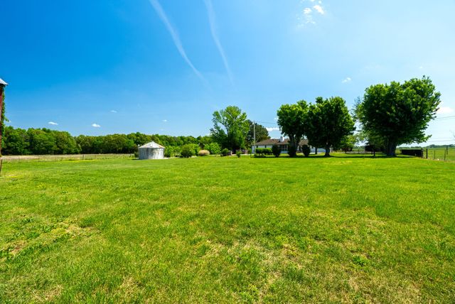 5654 Borthick Rd, Springfield, TN 37172