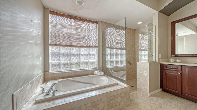 664 CRANE PRAIRIE WAY, Osprey, FL 34229