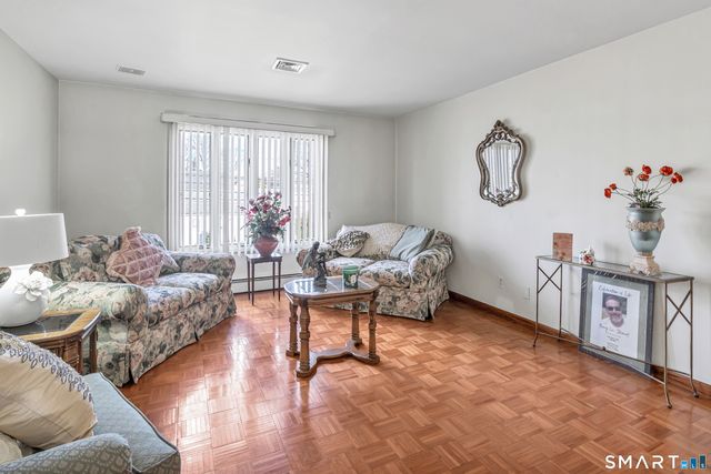 669 Queen Street, Bridgeport, CT 06606