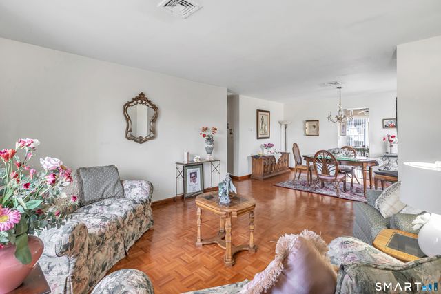 669 Queen Street, Bridgeport, CT 06606