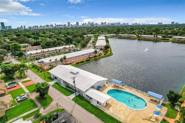 815 SW 10th Terrace 18V, Hallandale Beach, FL 33009