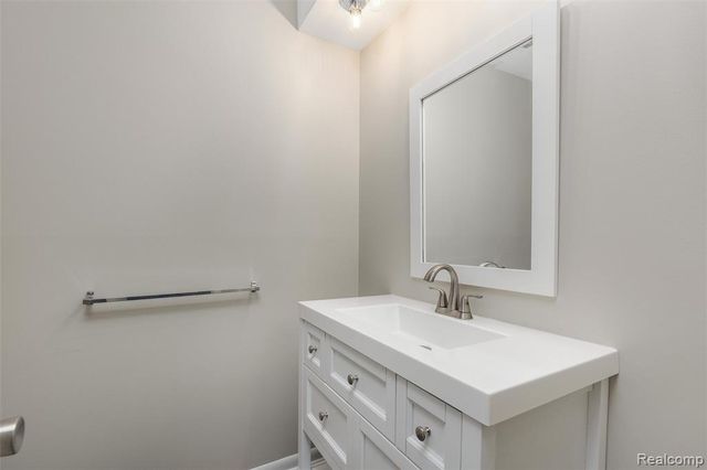 19729 Ridgemont Street 31, Saint Clair Shores, MI 48080