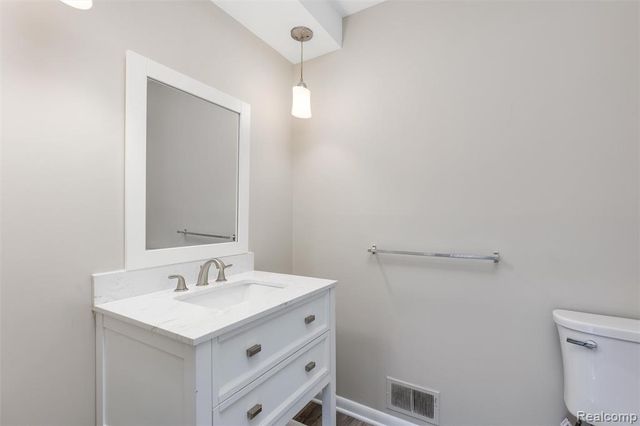 19729 Ridgemont Street 31, Saint Clair Shores, MI 48080