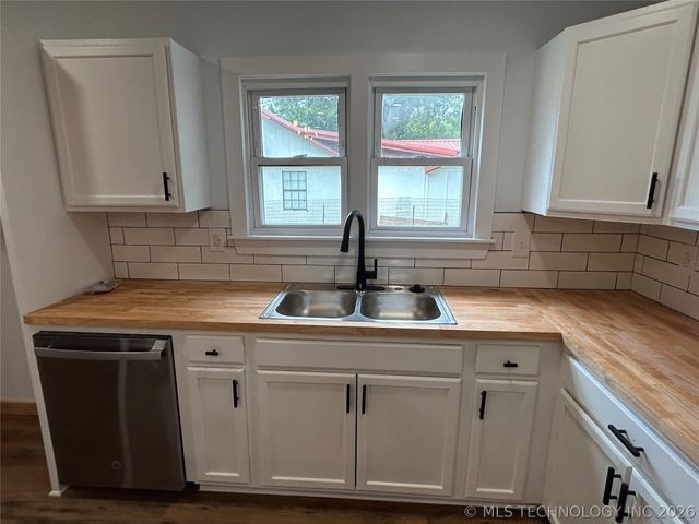 1008 W Burney Street, Madill, OK 73446