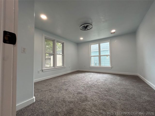 1008 W Burney Street, Madill, OK 73446