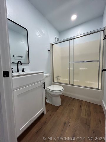 1008 W Burney Street, Madill, OK 73446