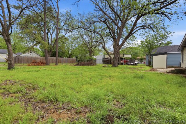 1008 W Burney Street, Madill, OK 73446