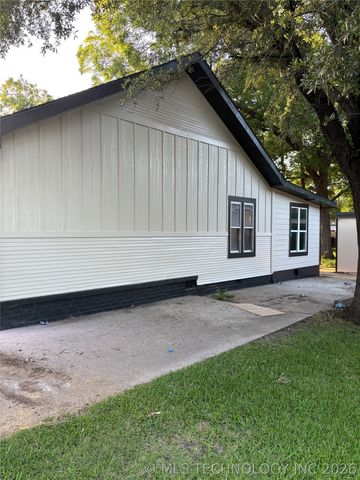 1008 W Burney Street, Madill, OK 73446