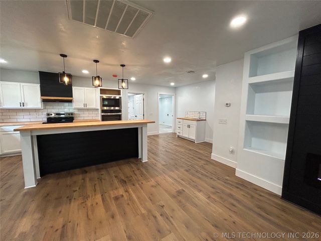 1008 W Burney Street, Madill, OK 73446