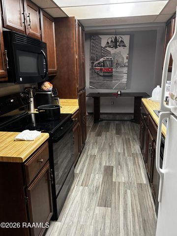 200 Lodge Drive 304, Lafayette, LA 70506