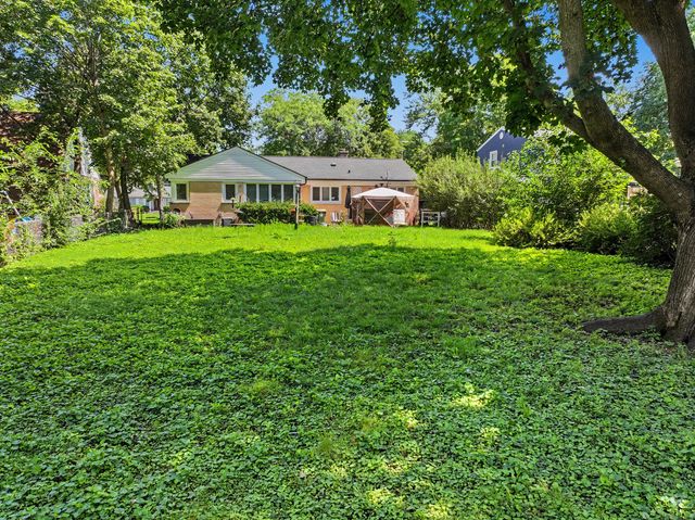 132 S Greenwood Avenue, Palatine, IL 60074