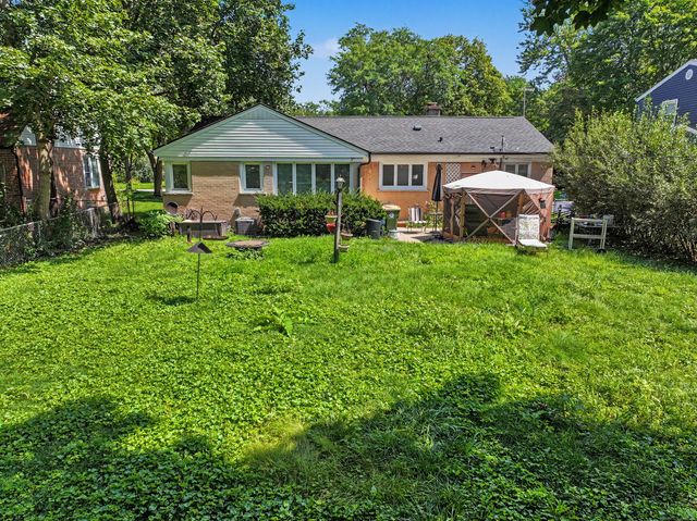 132 S Greenwood Avenue, Palatine, IL 60074