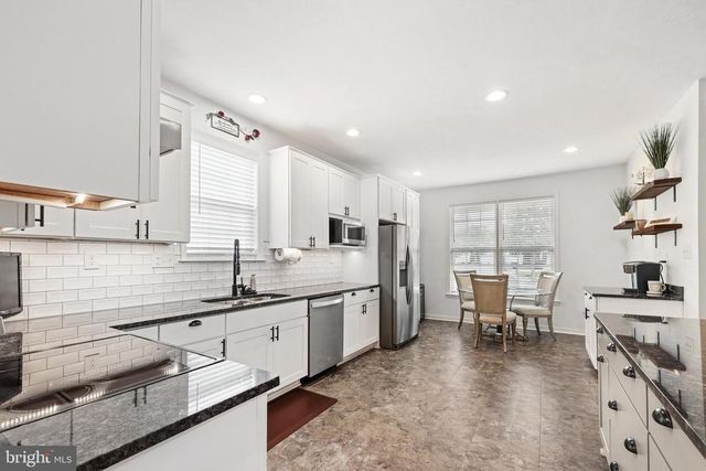 11917 LEGACY WOODS DR, Fredericksburg, VA 22407