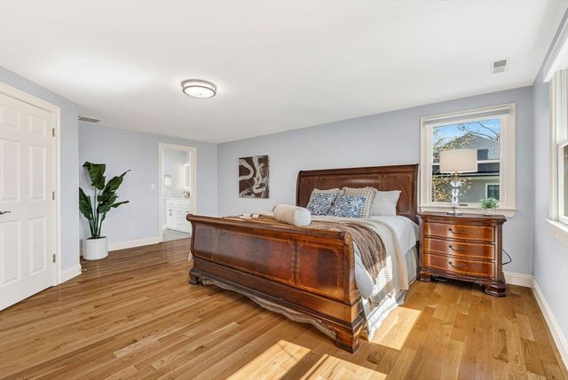 37 Woodcliffe Rd, Lexington, MA 02421
