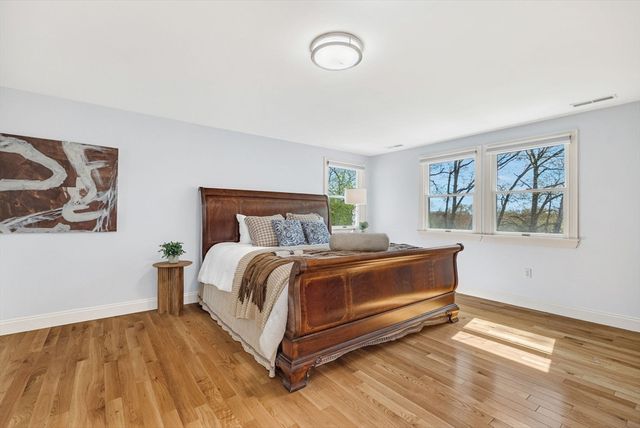37 Woodcliffe Rd, Lexington, MA 02421