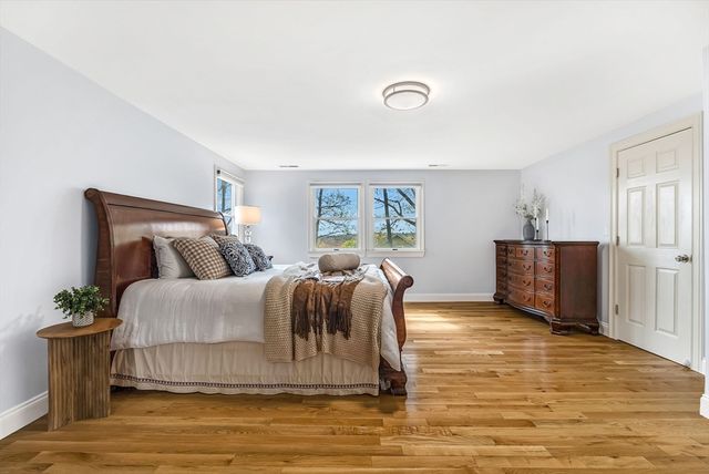 37 Woodcliffe Rd, Lexington, MA 02421