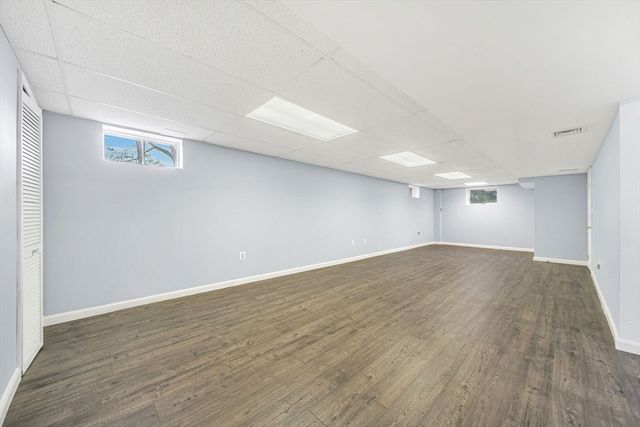 37 Woodcliffe Rd, Lexington, MA 02421
