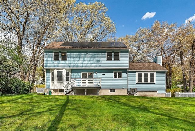 37 Woodcliffe Rd, Lexington, MA 02421