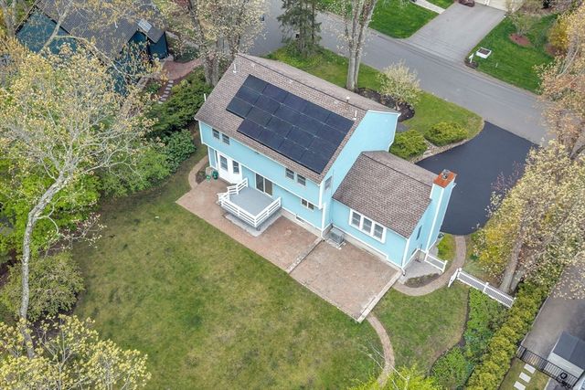 37 Woodcliffe Rd, Lexington, MA 02421