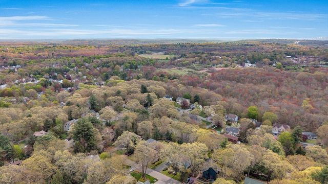 37 Woodcliffe Rd, Lexington, MA 02421