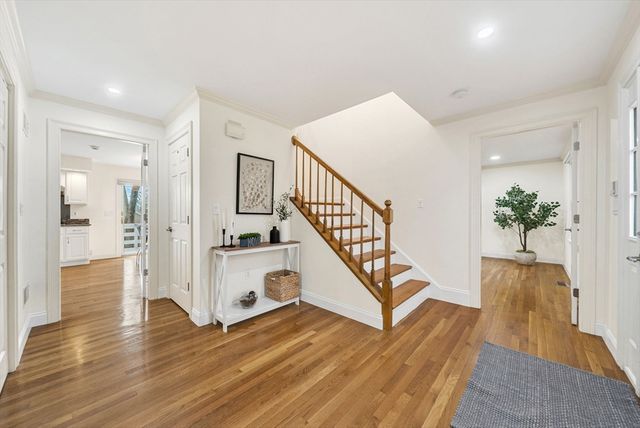 37 Woodcliffe Rd, Lexington, MA 02421